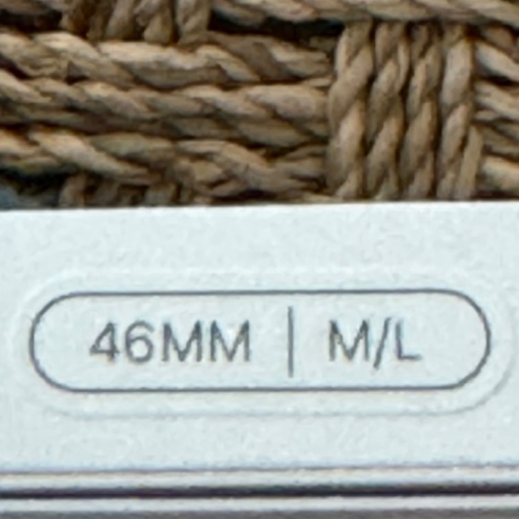 GREAT GIFT: *NEW* *UNOPENED BOX* Apple Watch Sport Band - Picture 4 of 7